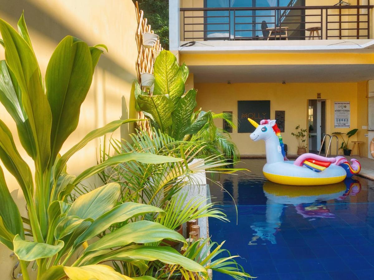Molly Resorts Puerto Galera Buitenkant foto